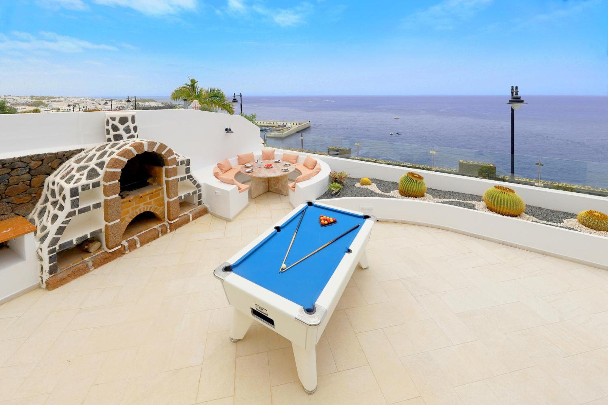 Villa Luxury Puerto Del Carmen 4 Bedrooms La Perla Modern Furnishings Stunning Sea Views Tías