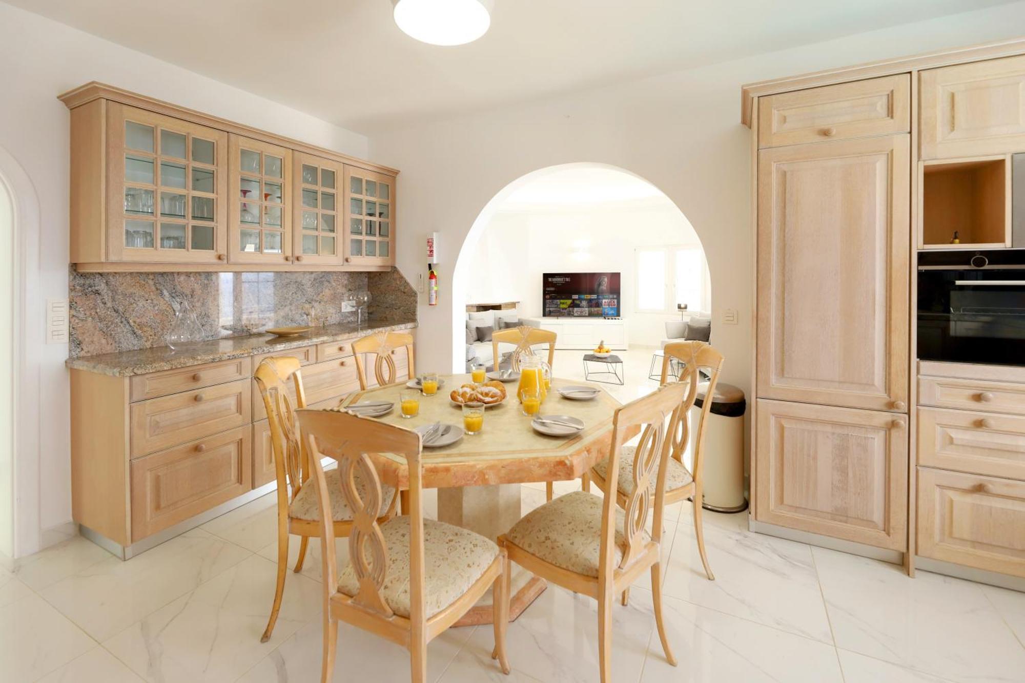 Luxury Puerto Del Carmen 4 Bedrooms La Perla Modern Furnishings Stunning Sea Views Villa Tías
