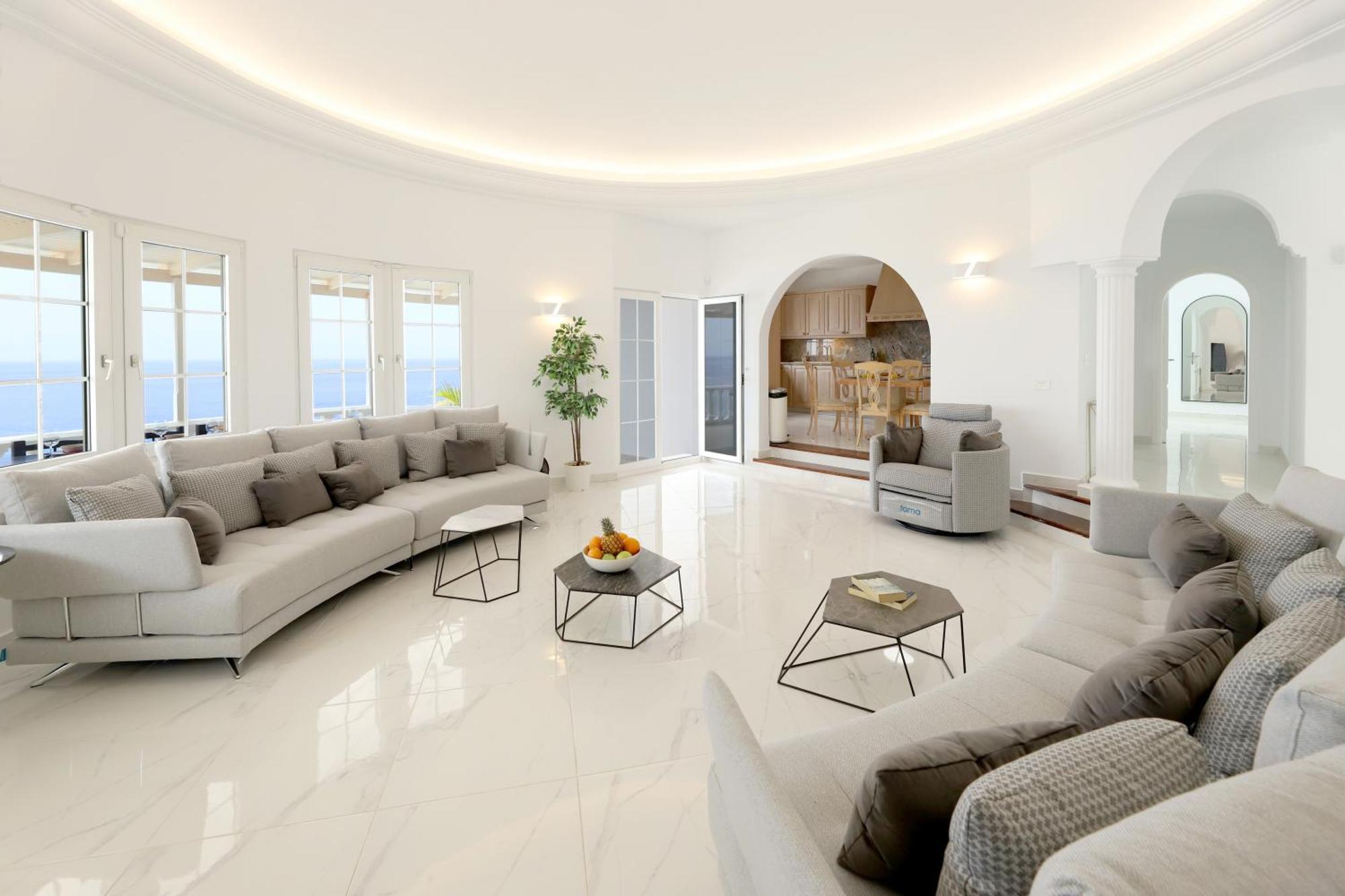 Luxury Puerto Del Carmen 4 Bedrooms La Perla Modern Furnishings Stunning Sea Views *