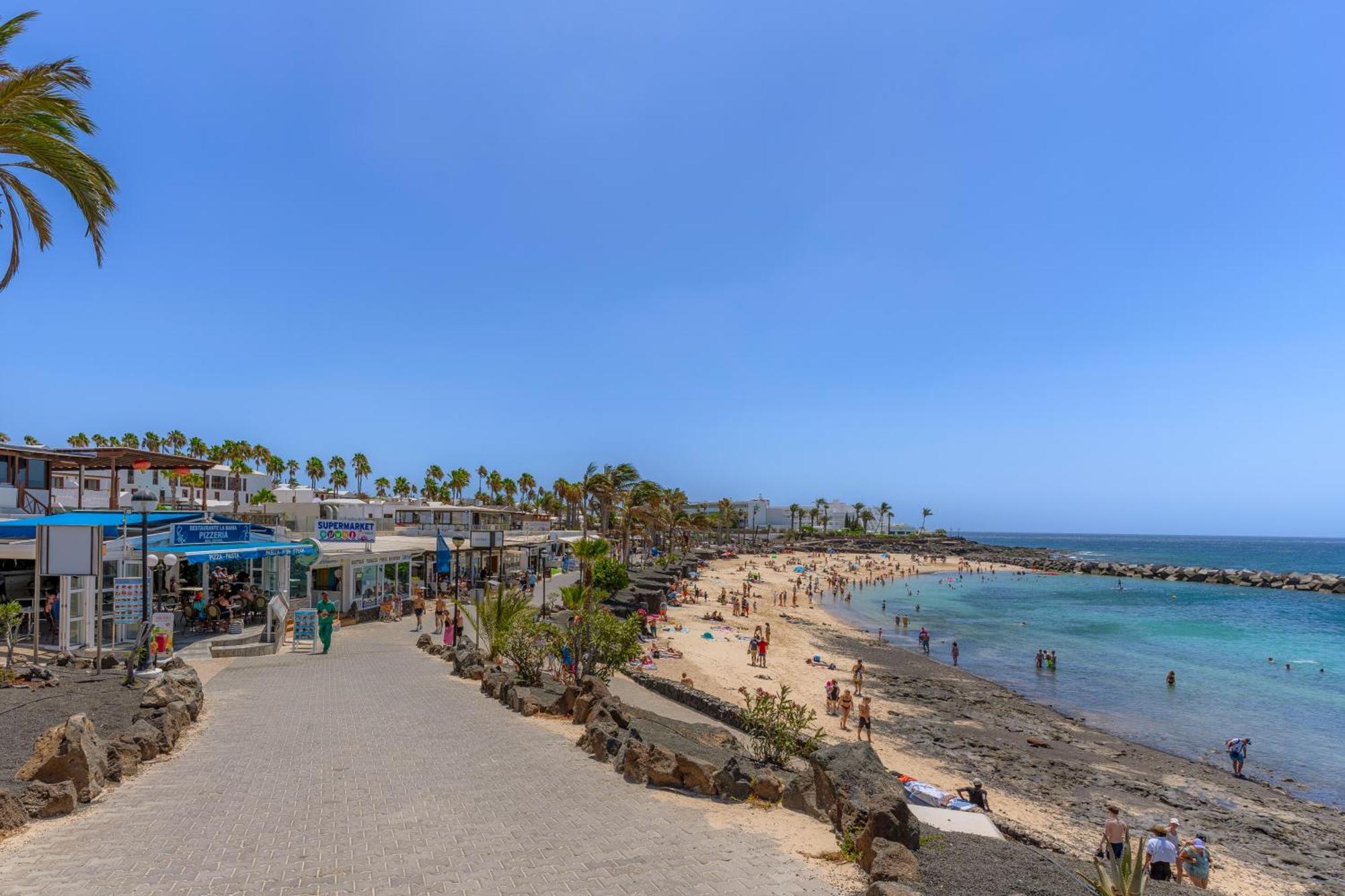 Playa Flamingo C Apartment