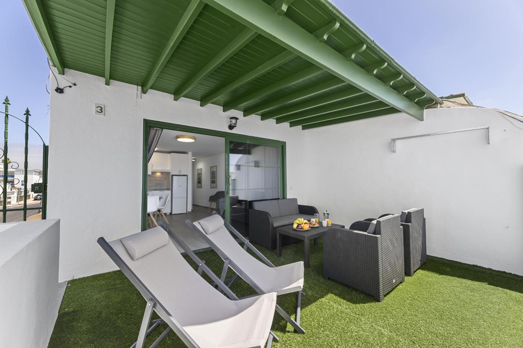 Julia Puerto Del Carmen Apartment
