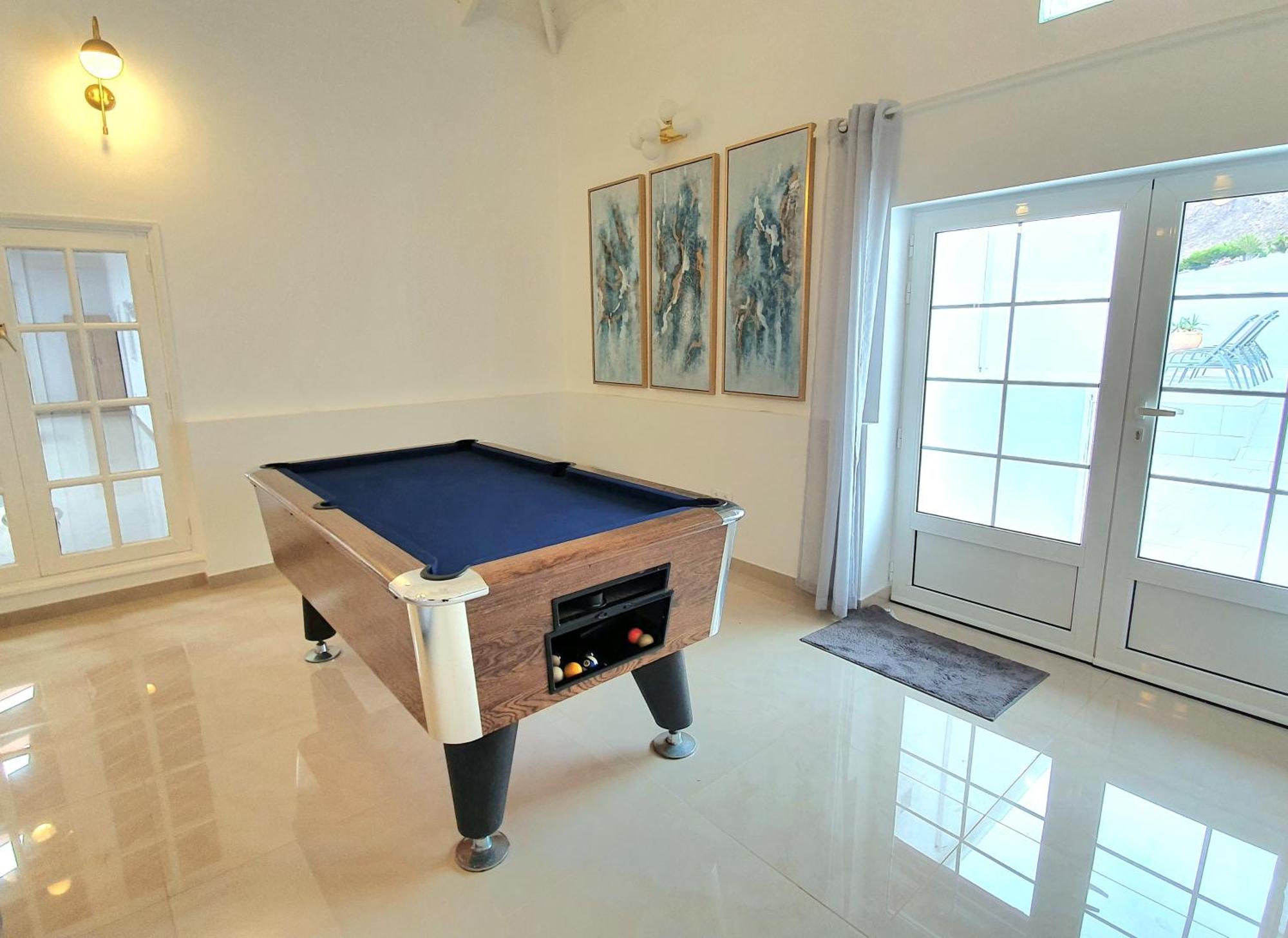 Stunning Sea View With 6 Bedrooms & Heated Pool - Renaissance Villa *