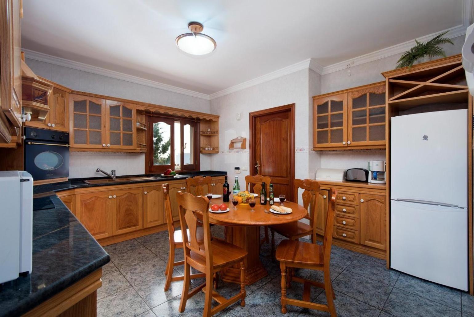 Ramos Uno Villa *