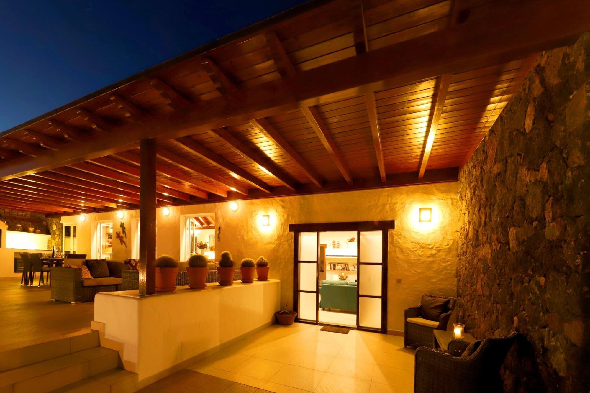Brilliant Puerto Del Carmen Dos Piedras 4 Bedrooms Private Pool Rustic Styled Interior Tias
