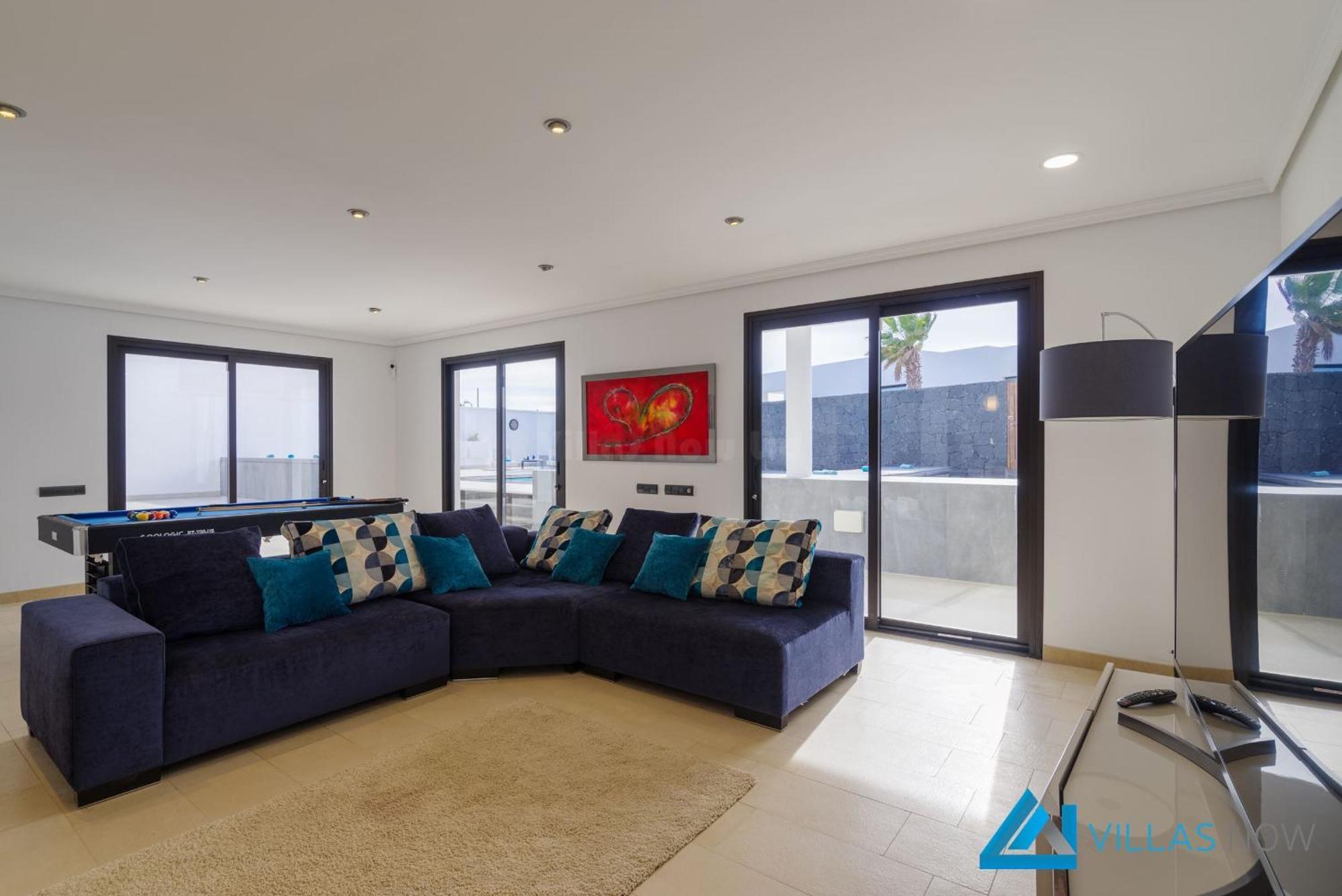 232 - Vista Del Mar By Now Ltd * Puerto Calero