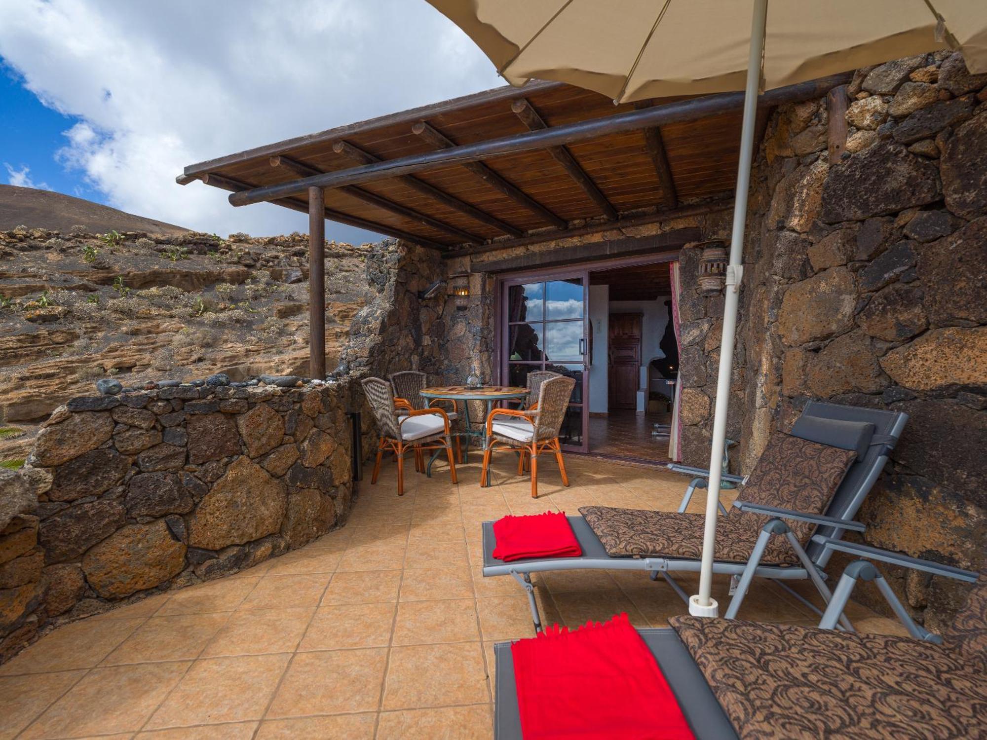 Apartment Castillo Lanzarote Bentley - Luxury -sleep In A Volcanic Cave