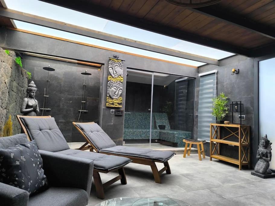 House 2