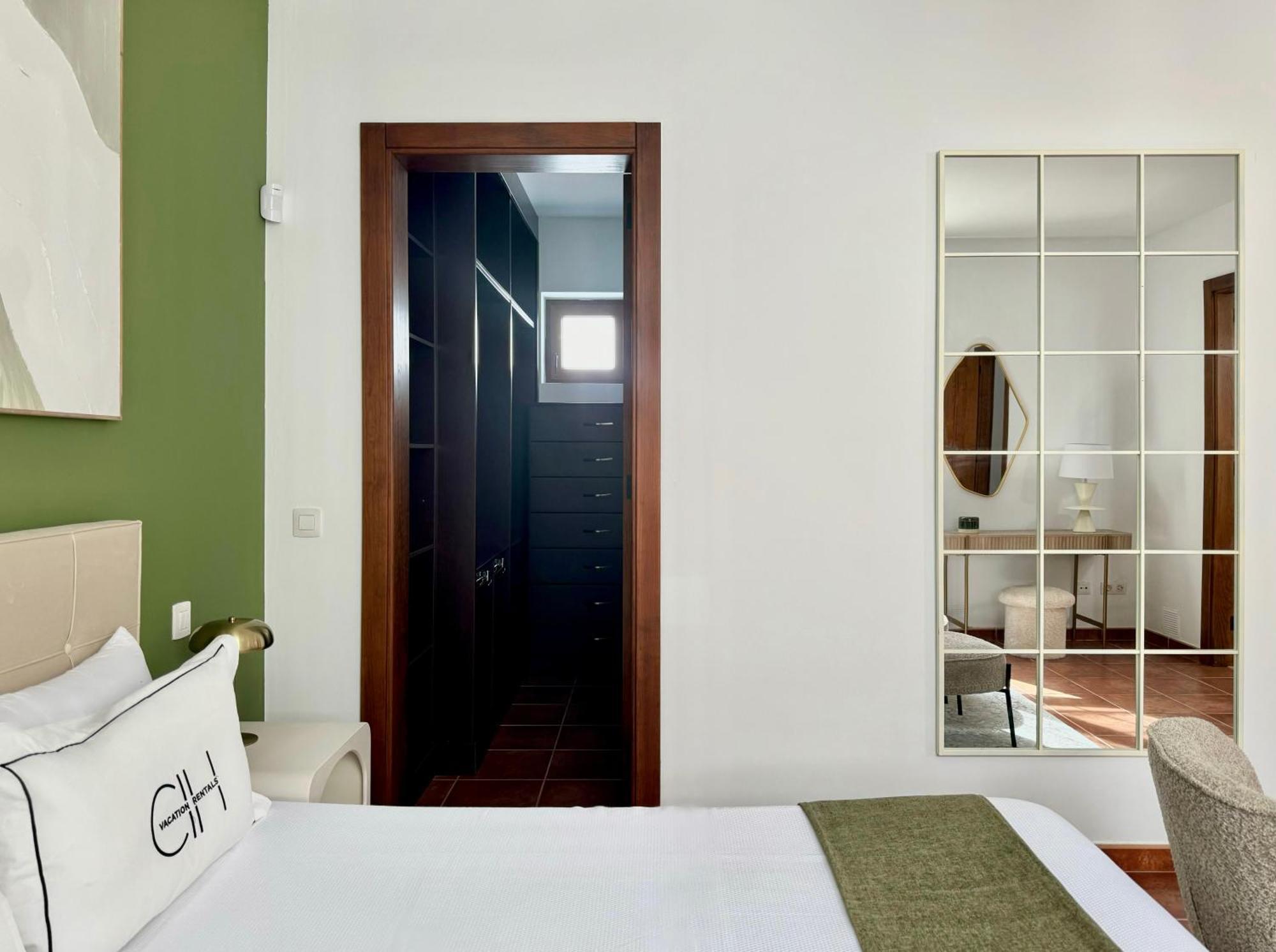 Villa Canaryislandshost I White *