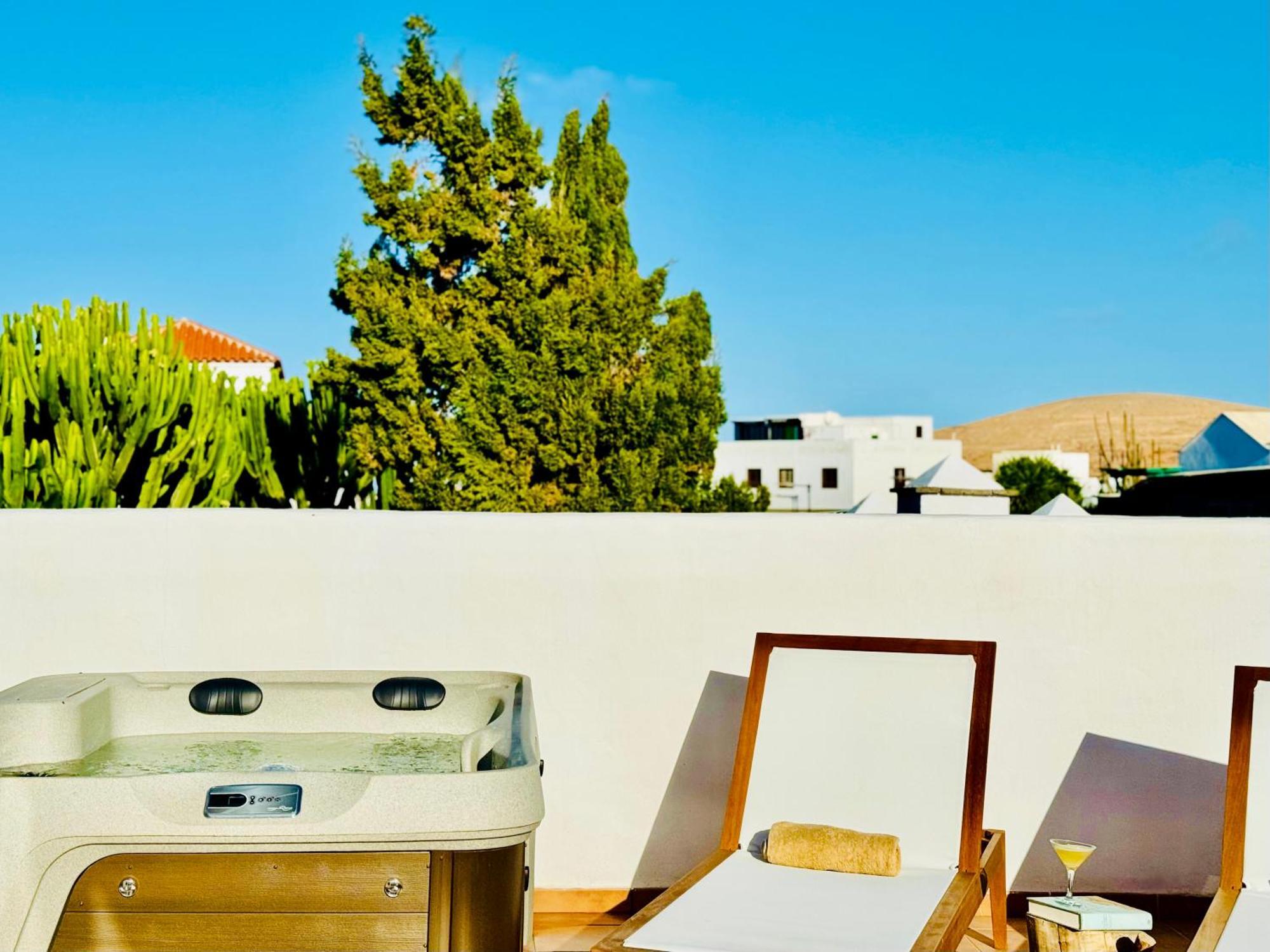 Villa Canaryislandshost I White