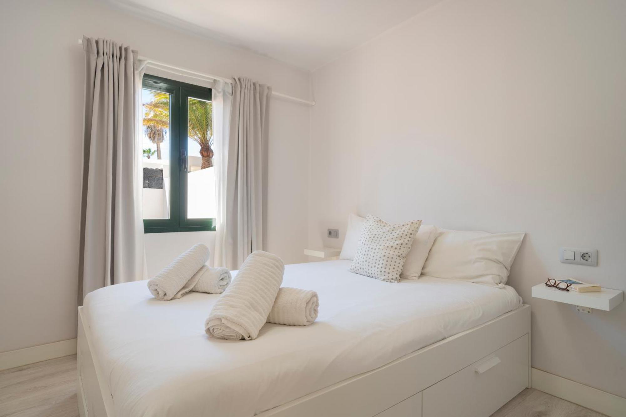 Lanzahost Casa Sunny Seafront *