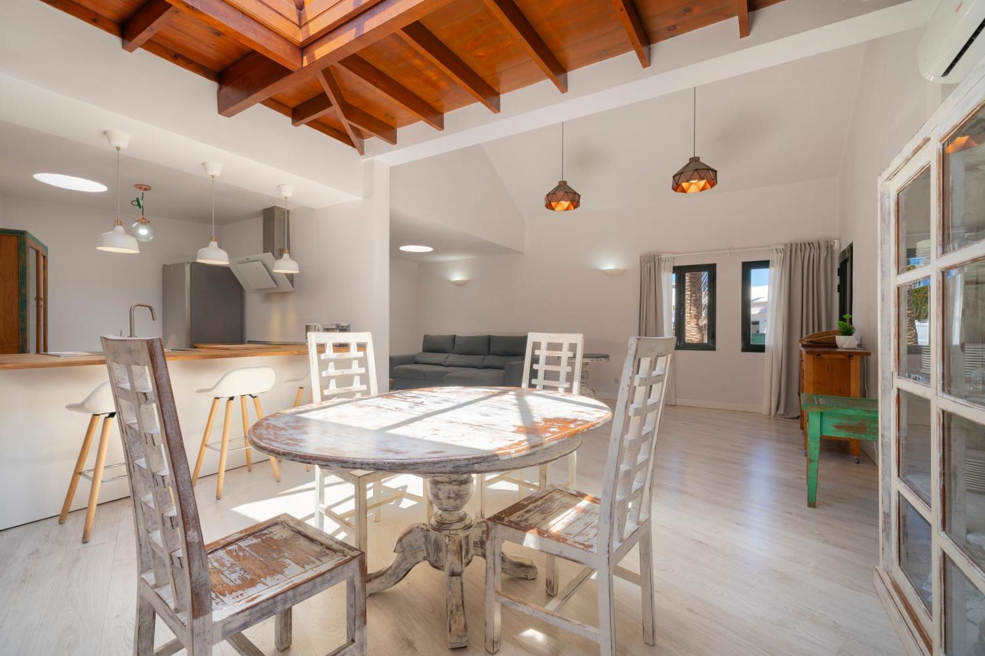 Lanzahost Casa Sunny Seafront Сasa de vacaciones