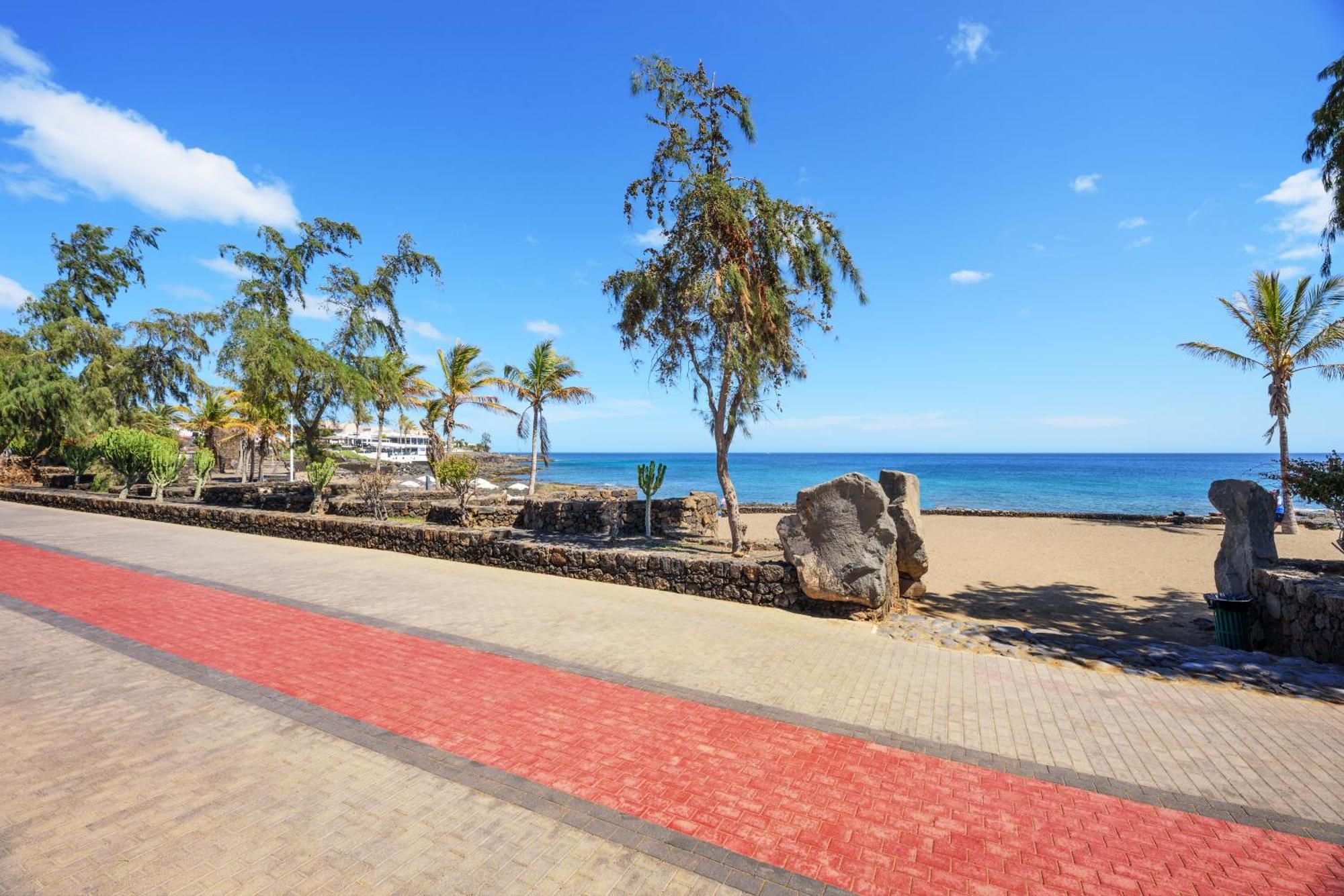 Lanzahost Casa Sunny Seafront *