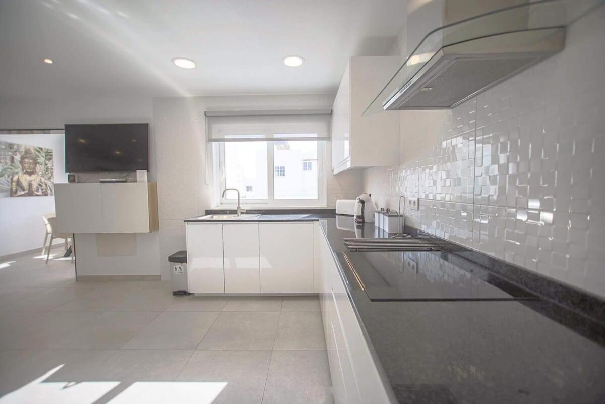Renata With Private Heated Pool And Hot Tub Villa *