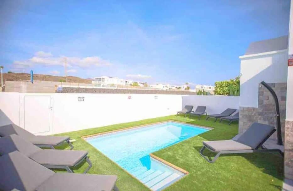 Renata With Private Heated Pool And Hot Tub Puerto del Carmen (Lanzarote)