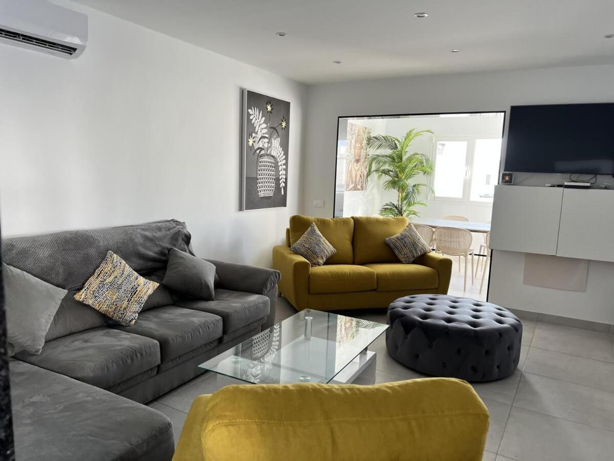 Villa Renata With Private Heated Pool And Hot Tub *