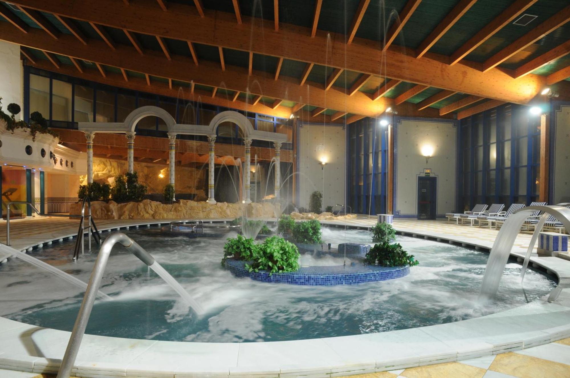 Hotel Beatriz Costa & 4*