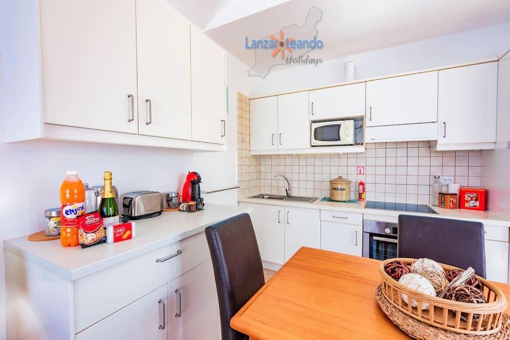 Apartment Casita El Faro En Playa Bastian Aircon In The Bedrooms Vv Costa Teguise