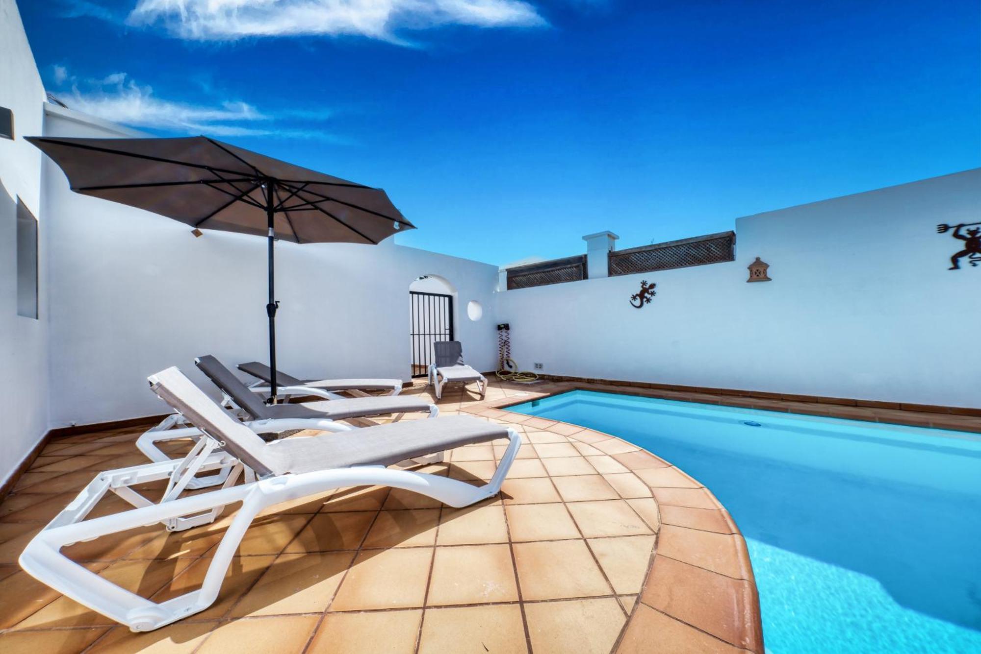 Holiday home Rosa-private Pool, Quiet Area