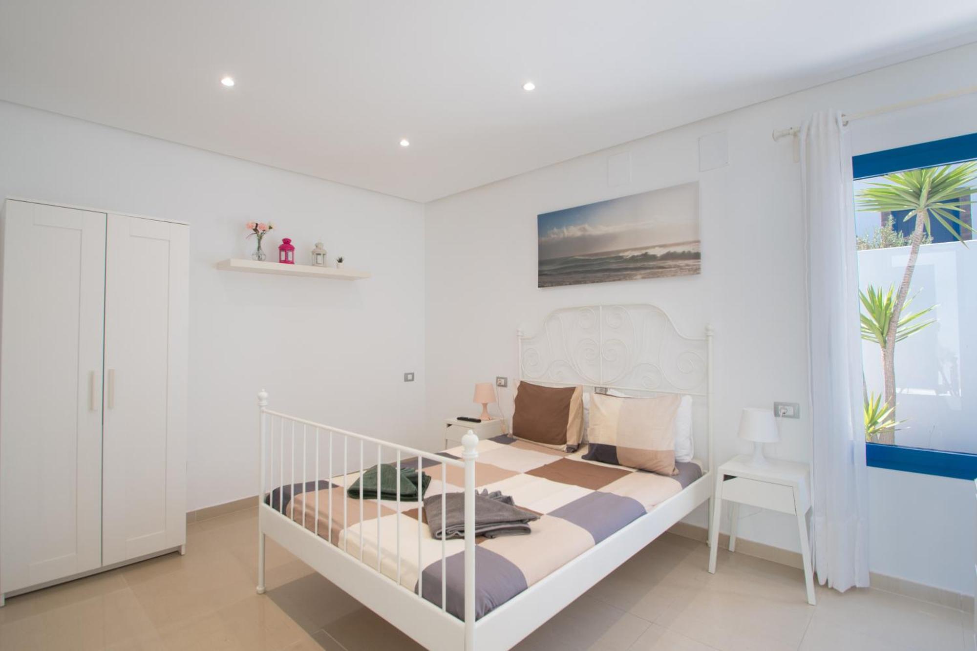 Villa Botanica - Spacious, Heated Pool And Bbq, Sunny Terrace, Garden & Mountain Views Playa Blanca (Lanzarote)