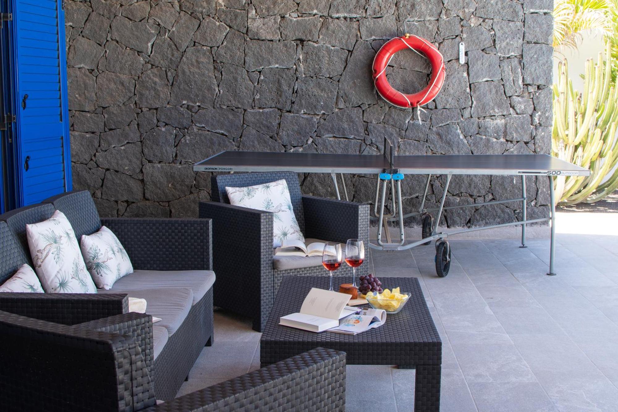 Botanica - Spacious, Heated Pool And Bbq, Sunny Terrace, Garden & Mountain Views * Playa Blanca (Lanzarote)