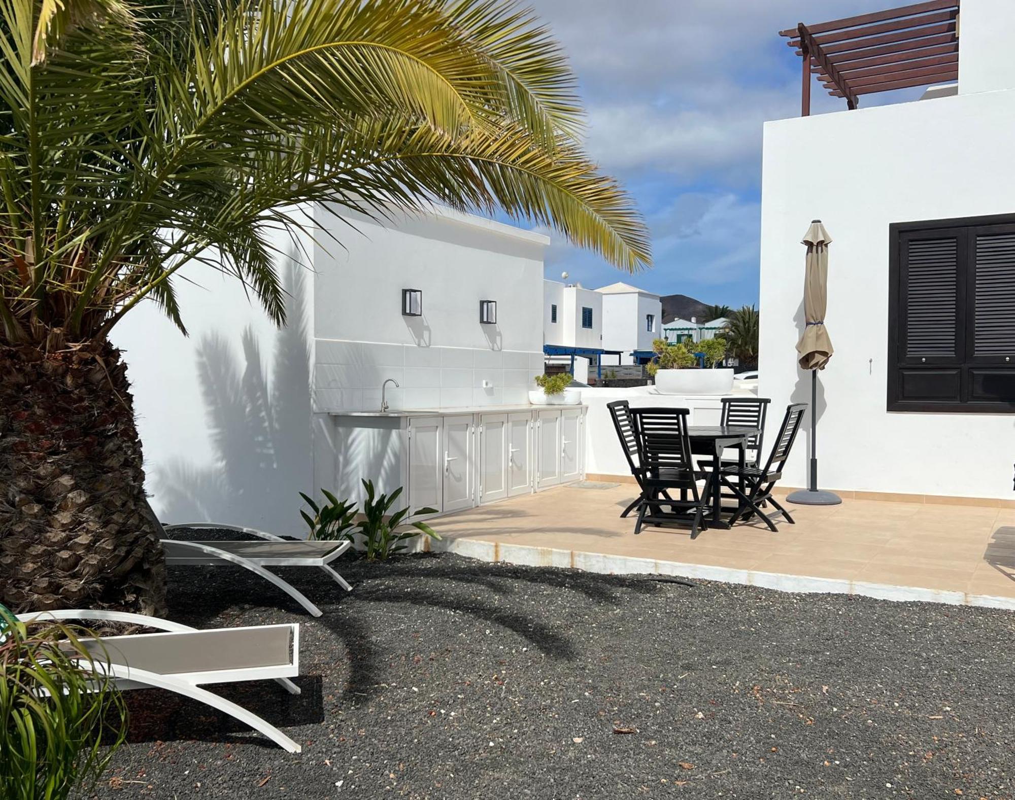 Lovely Casa Felicidad, Swimming Pool, Wifi X Private Garden Holiday home Playa Blanca (Lanzarote)
