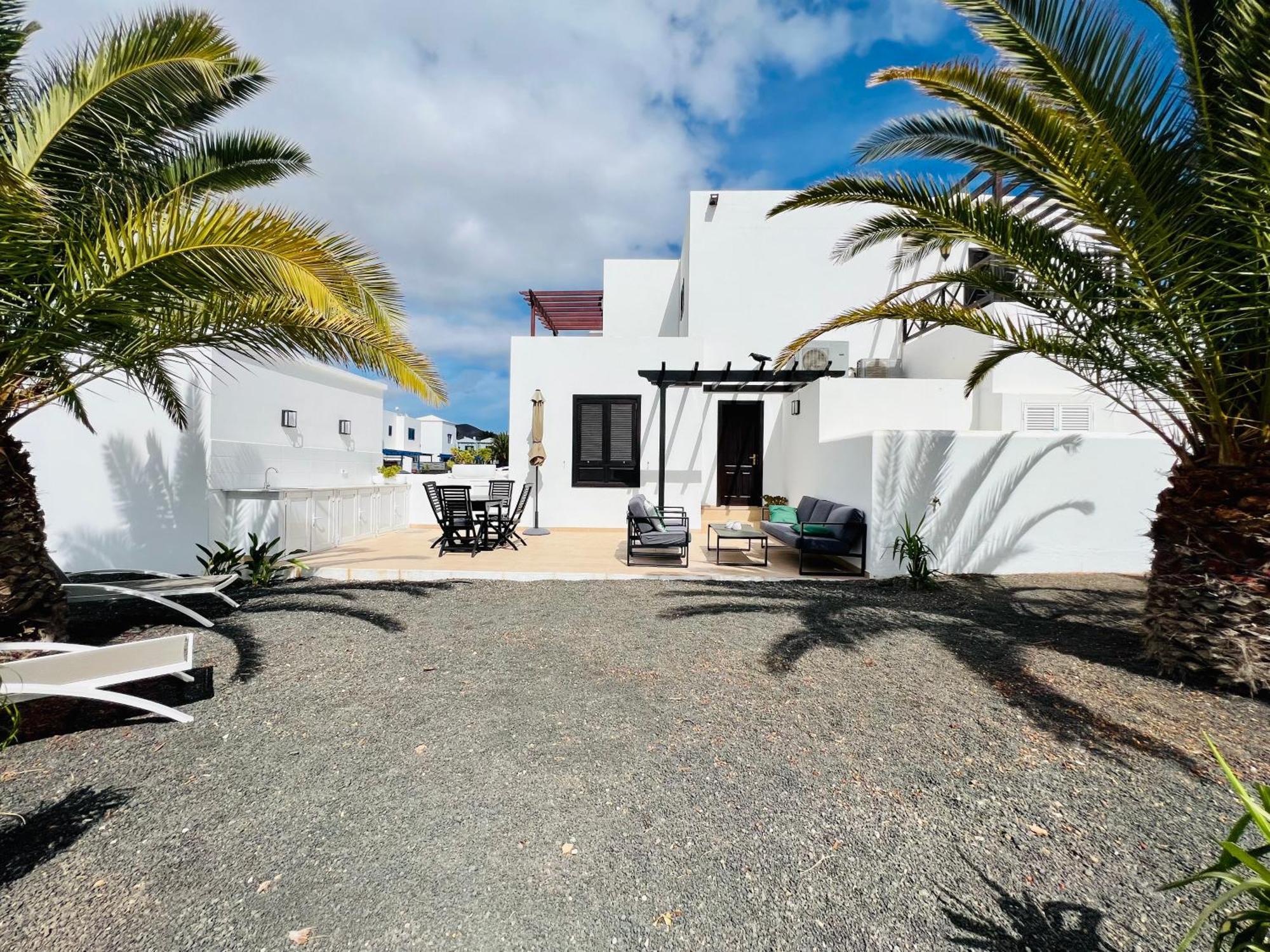 Lovely Casa Felicidad, Swimming Pool, Wifi X Private Garden Holiday home