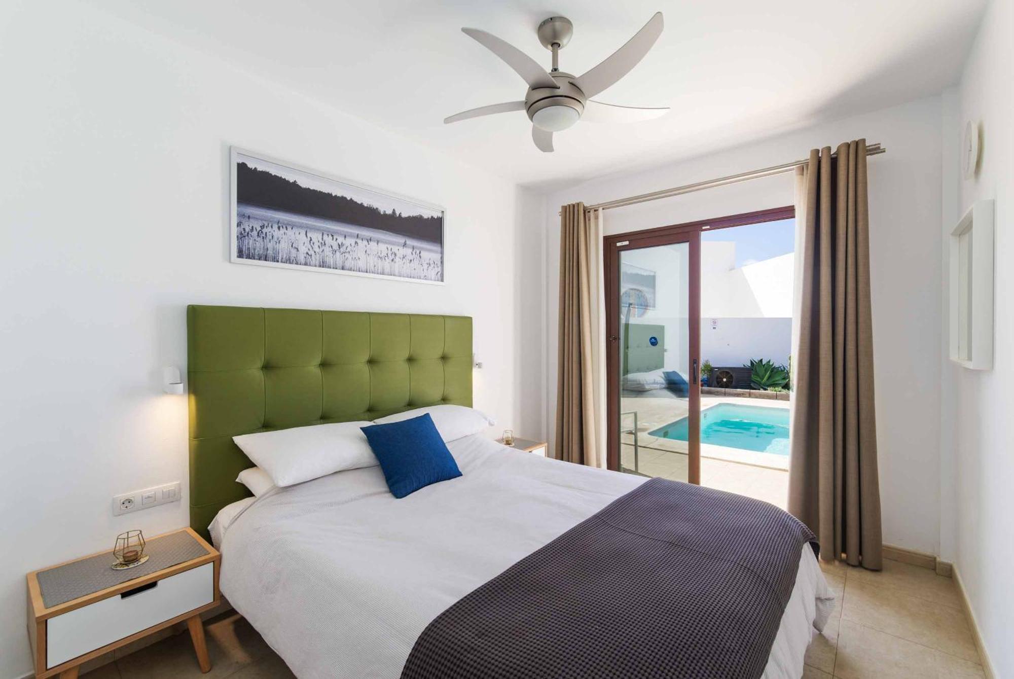 Luar Villa *