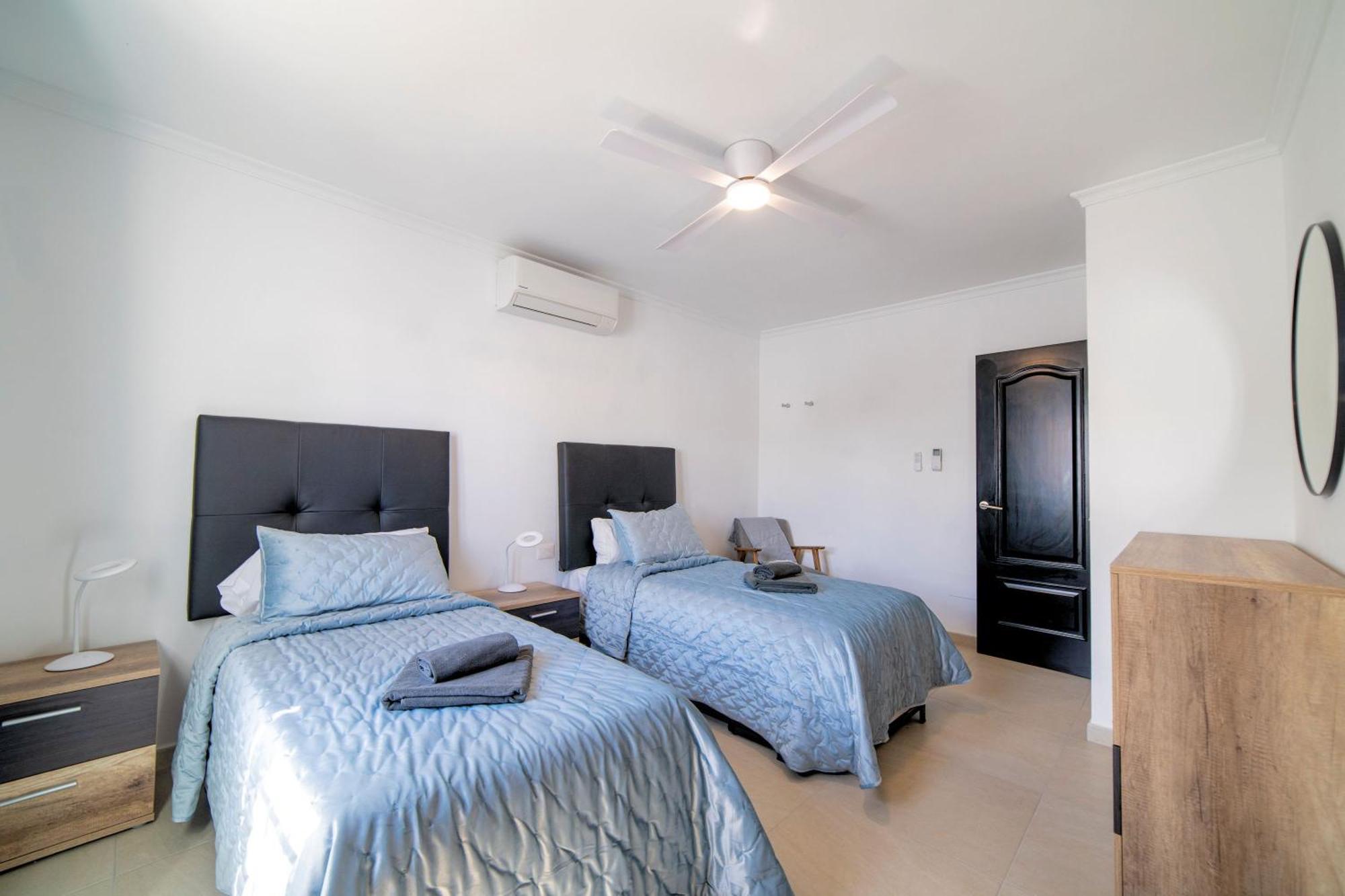 Villa Beautiful Puerto Del Carmen 3 Bedrooms Crystal Private Pool Close To Amenities Lanzarote Tías