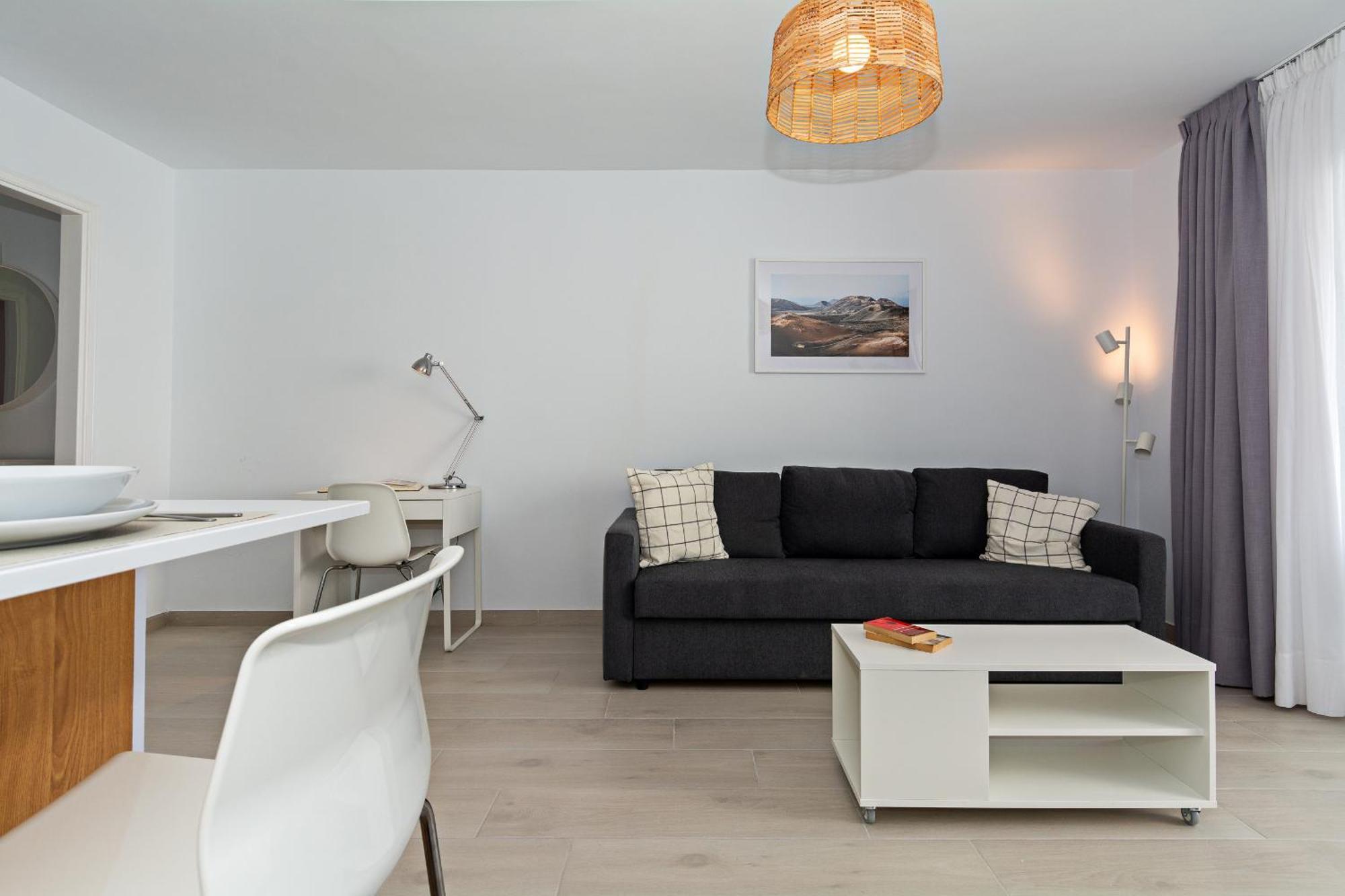 Palmeras - Pool & Terrace - Next To Apartamento Costa Teguise