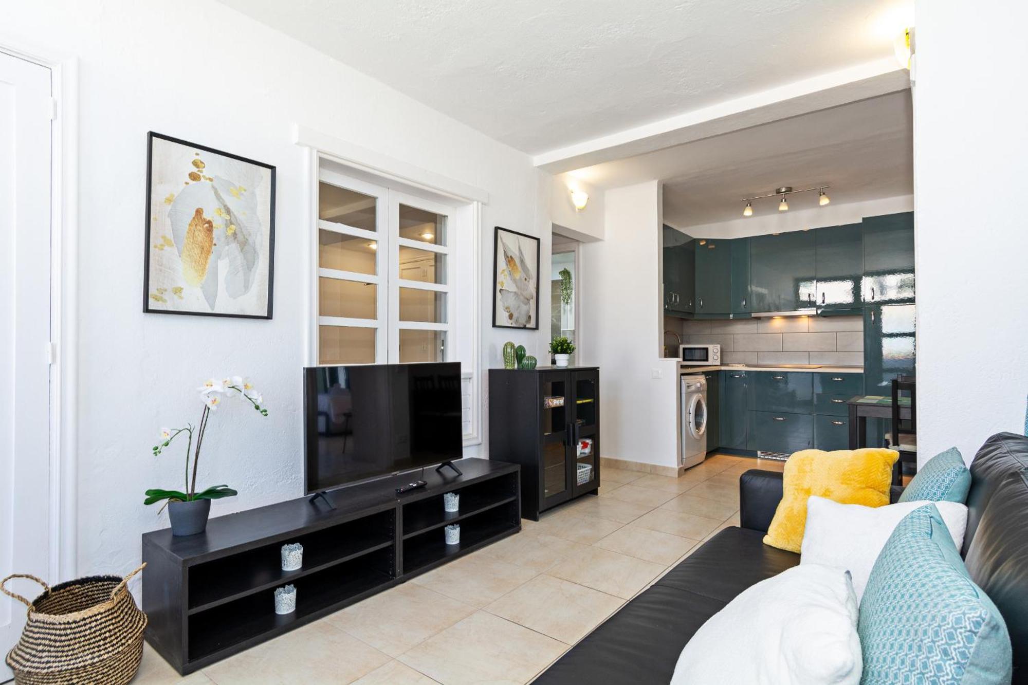 Tuscan Seaviews - 2br Pool & Terrace Apartamento *