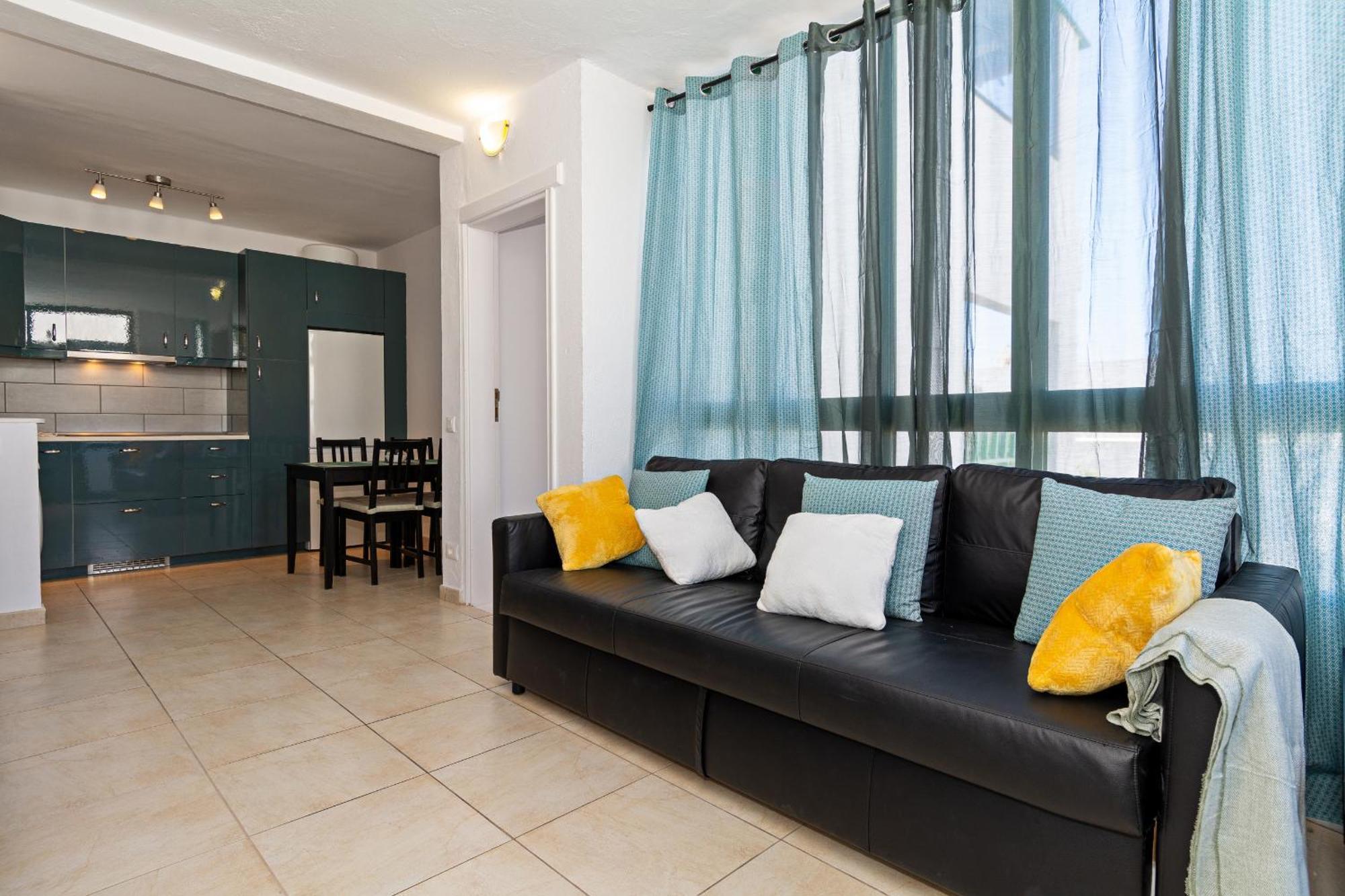 Tuscan Seaviews - 2br Pool & Terrace