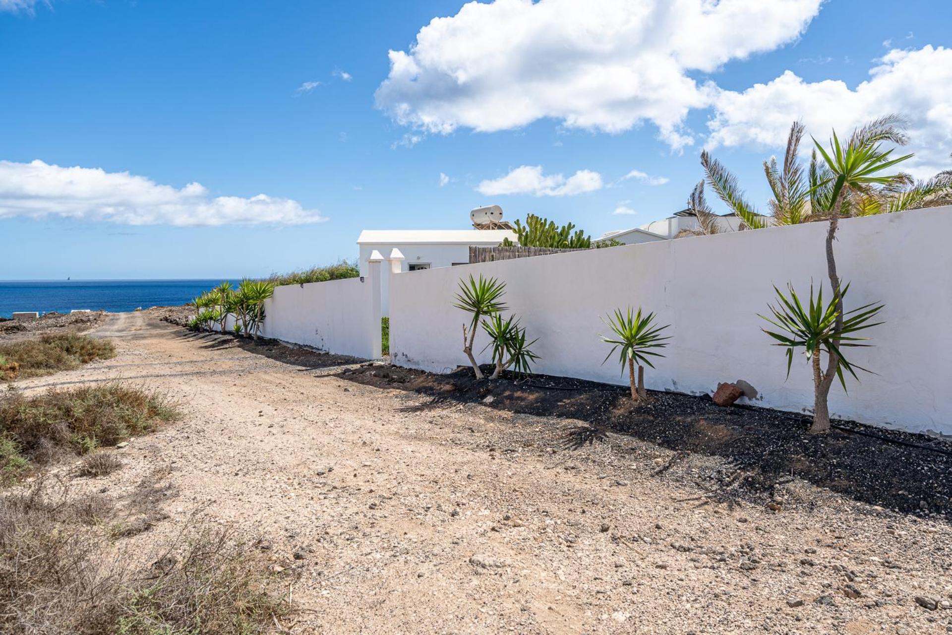 Casa Leonida Ocean Volcano House *