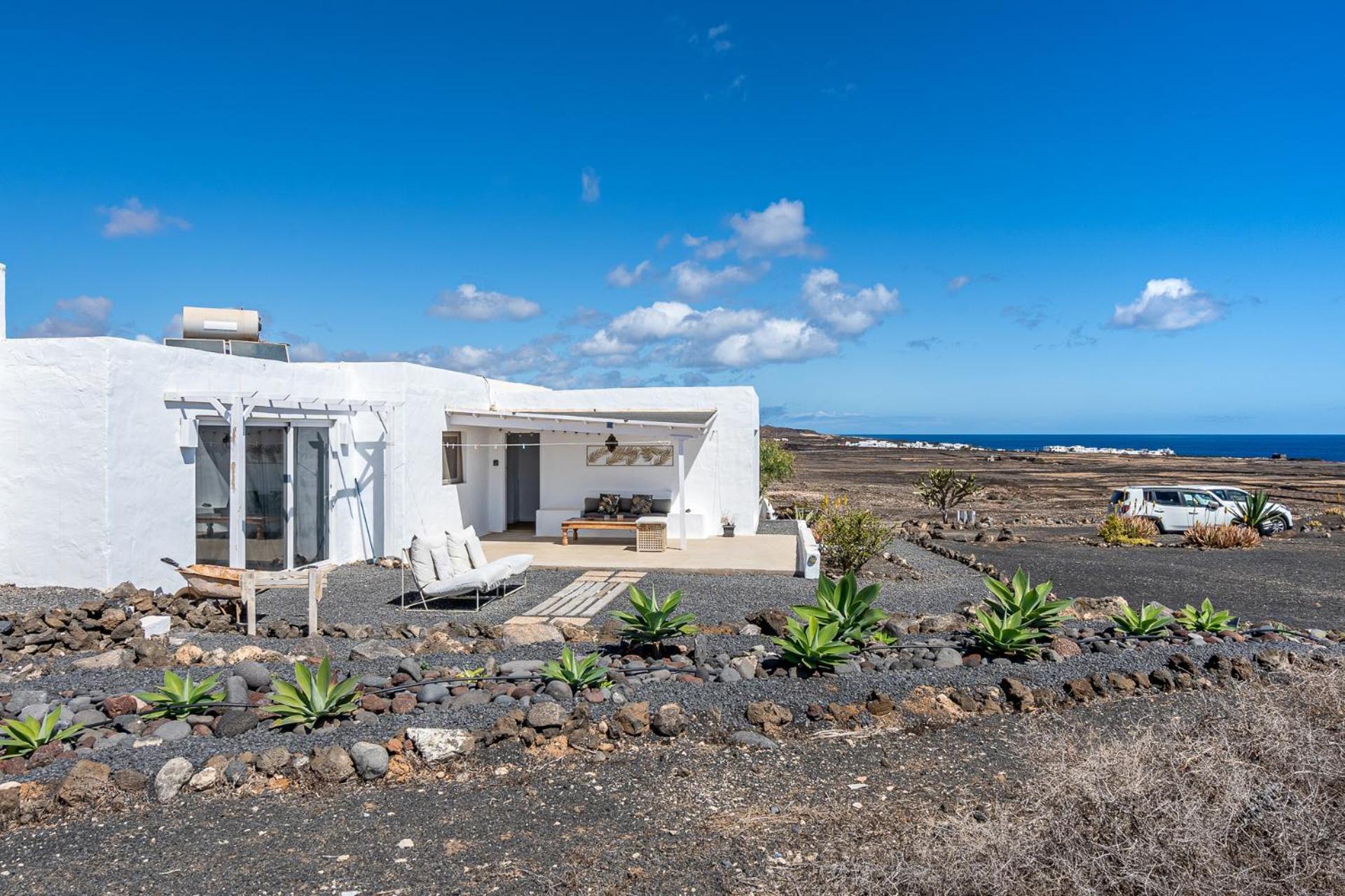 Casa Leonida Ocean Volcano House Holiday home