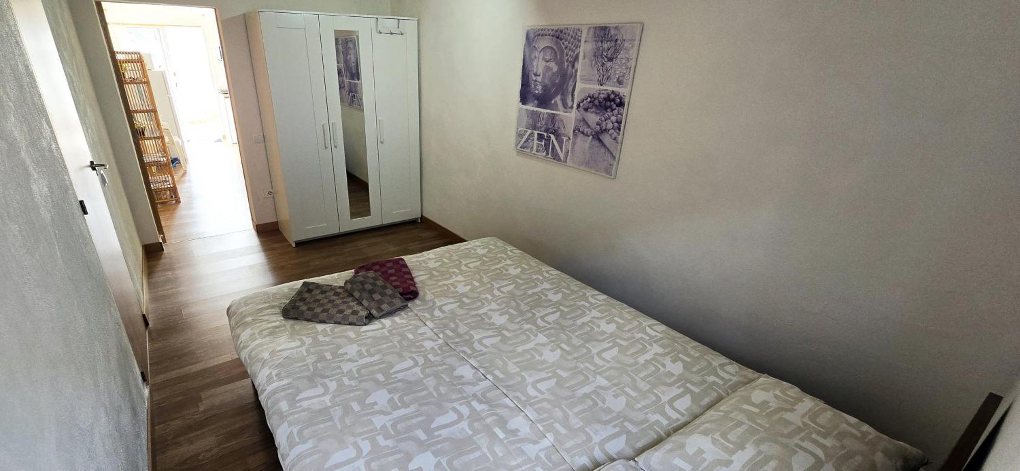 Apartment Casa Roja 2 - Quiet Resort, Central, Parking