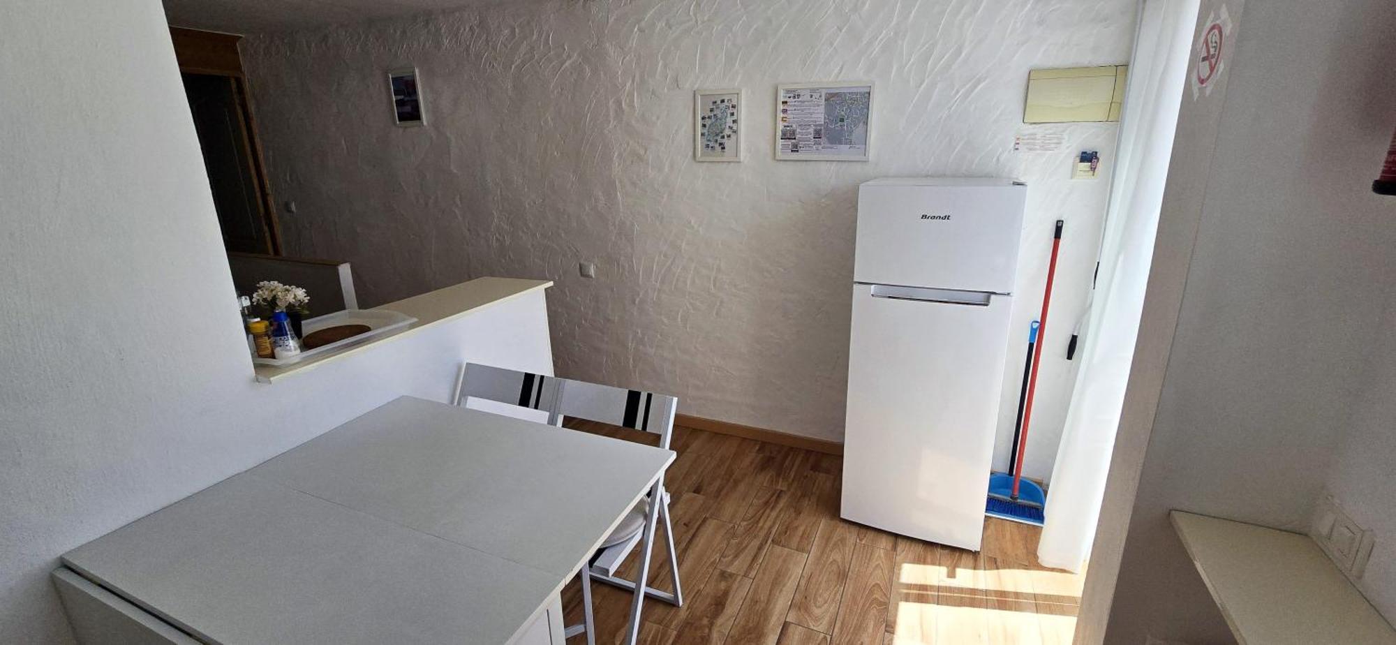 Apartment Casa Roja 1 - Quiet Resort, Central, Parking