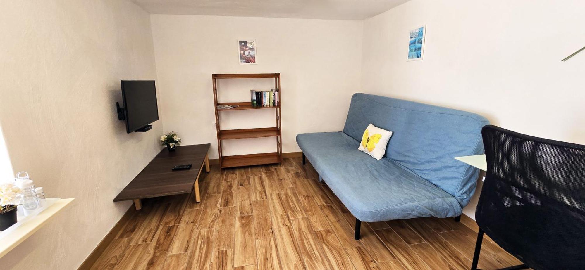 Apartment Casa Roja 1 - Quiet Resort, Central, Parking *
