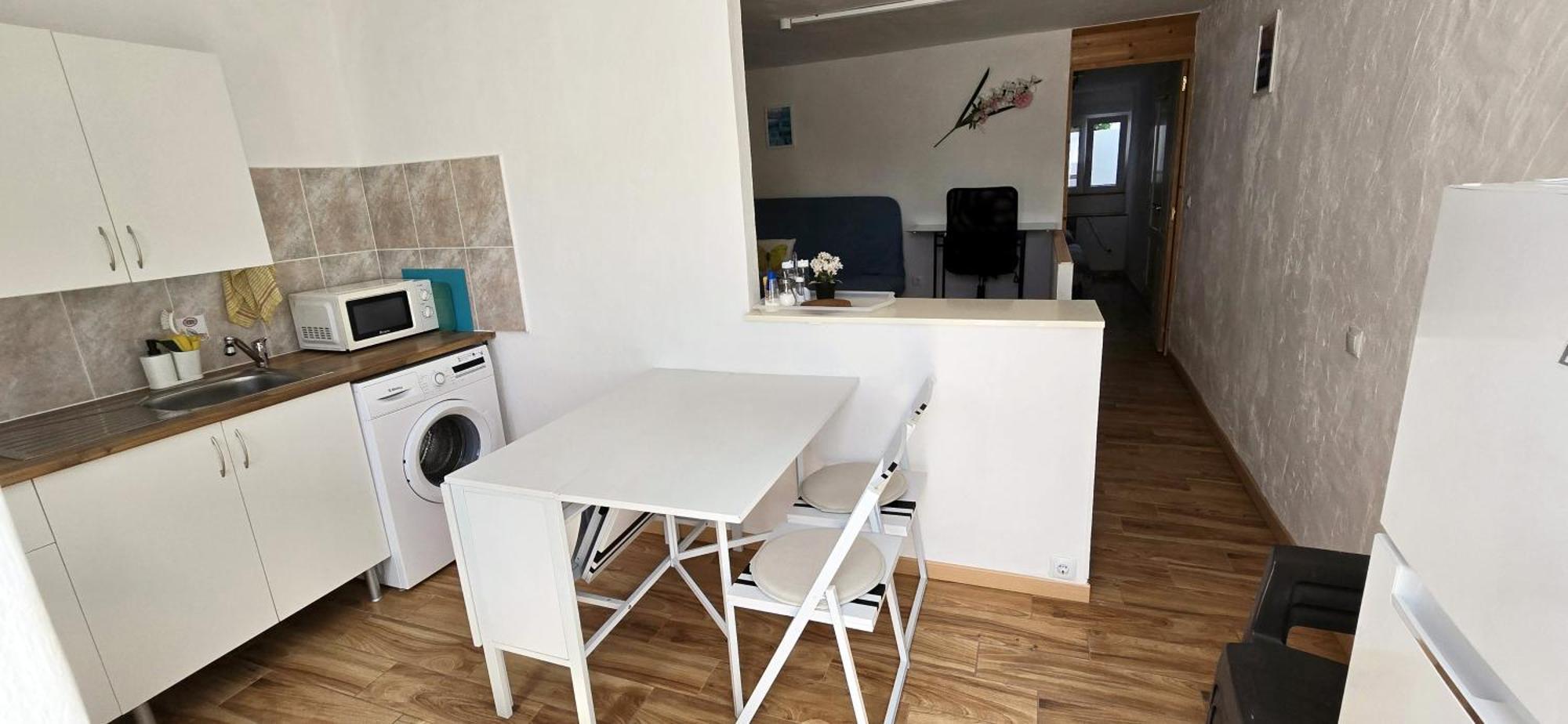 Casa Roja 1 - Quiet Resort, Central, Parking Apartment *
