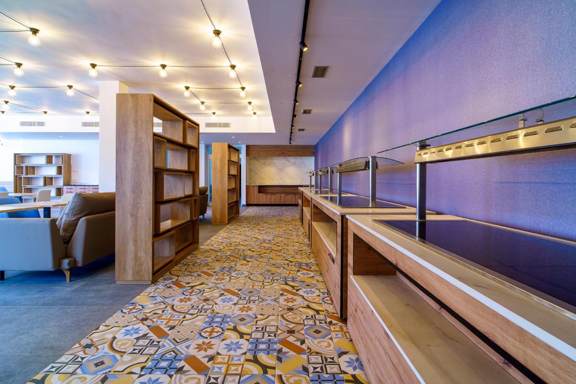Cordial Marina Blanca Hotel 4*