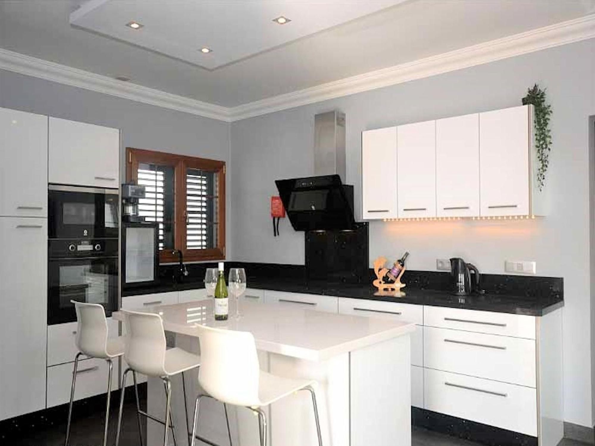 Awesome 3 Bedrooms Tacataca Pool Table Great Terrace Area * Puerto del Carmen (Lanzarote)