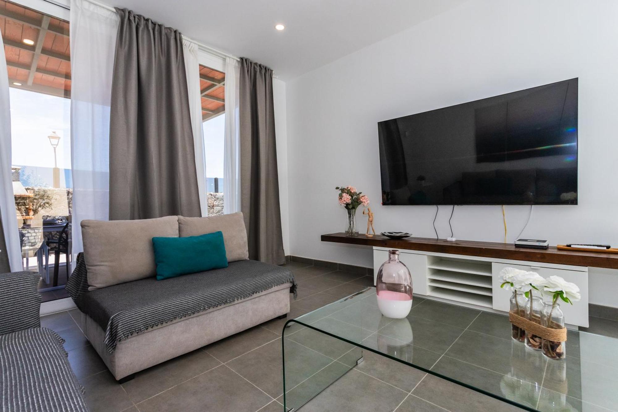 Casa Daniela Lanzarote Piscina Climatizada, Barbacoa Y Wifi Free Villa
