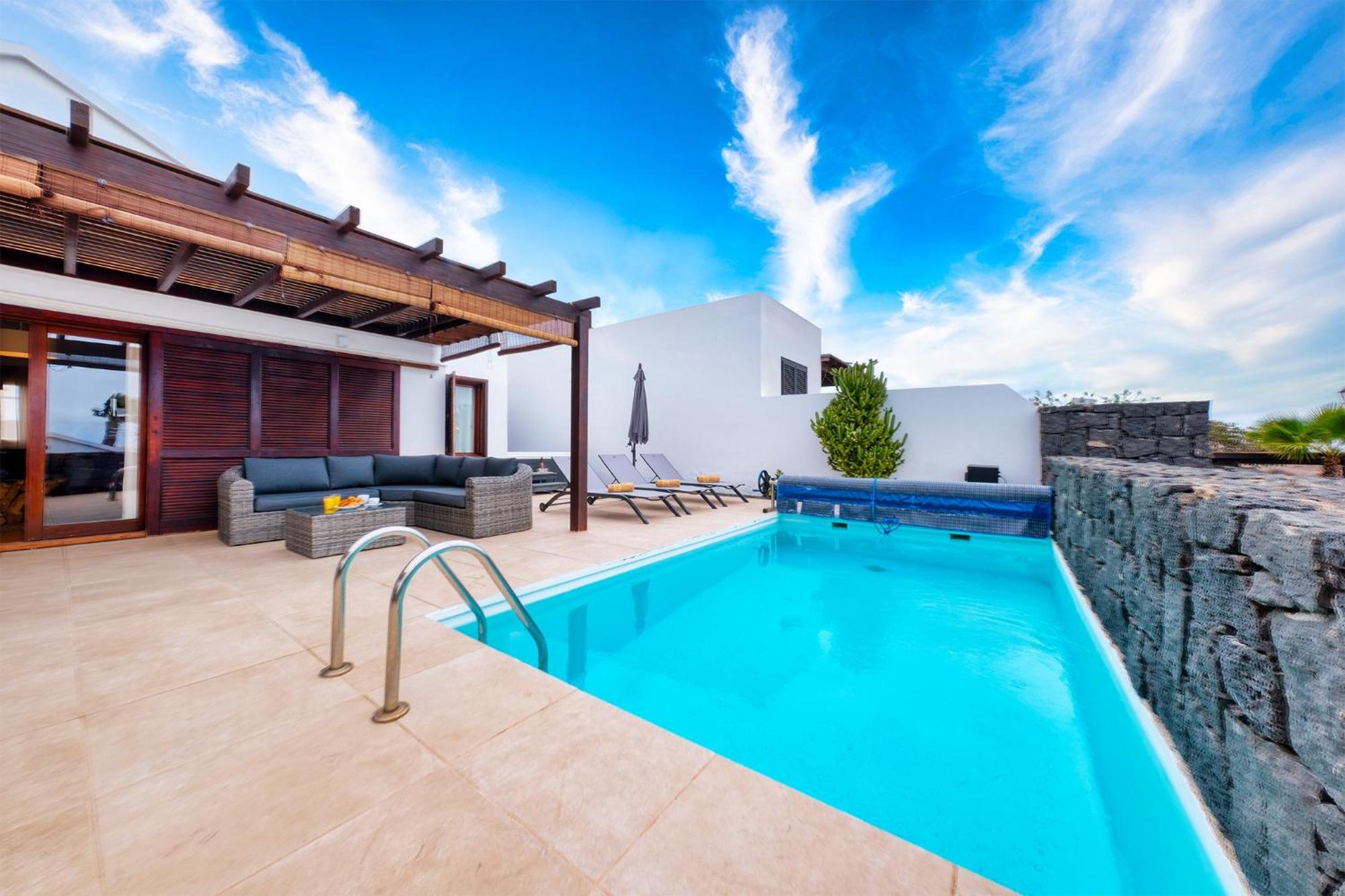 Malolo-private Pool And Jacuzzi *