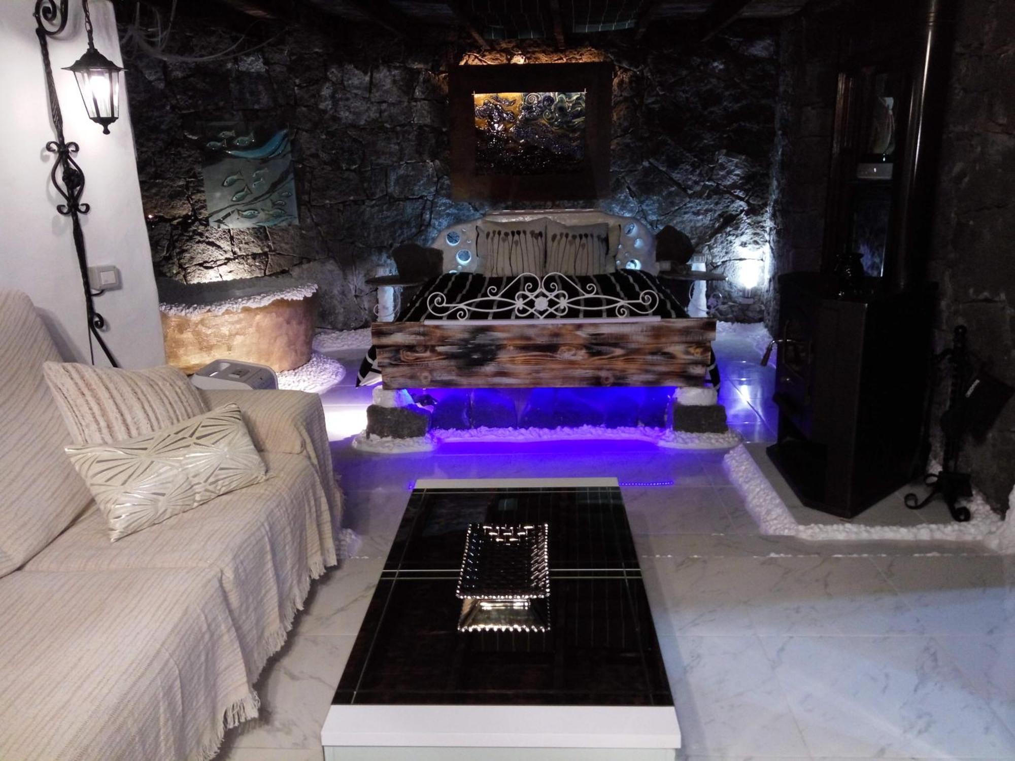 Aloelux ! - Private With Jacuzzi, Cinema ,massage ,wonderful View, Art Desing * Conil