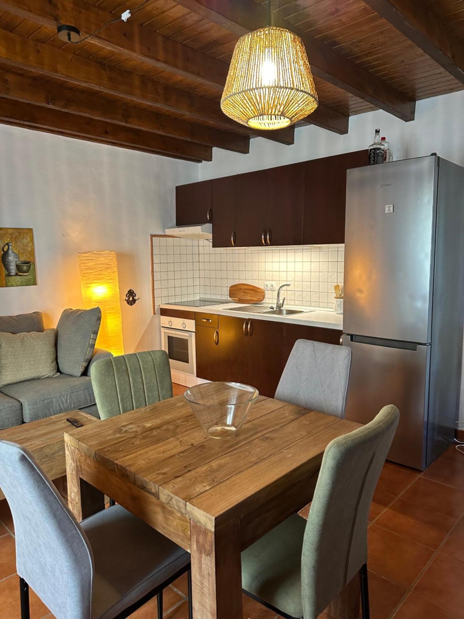 Luxury Canarian With Large Pool In Costa Teguise Apartment