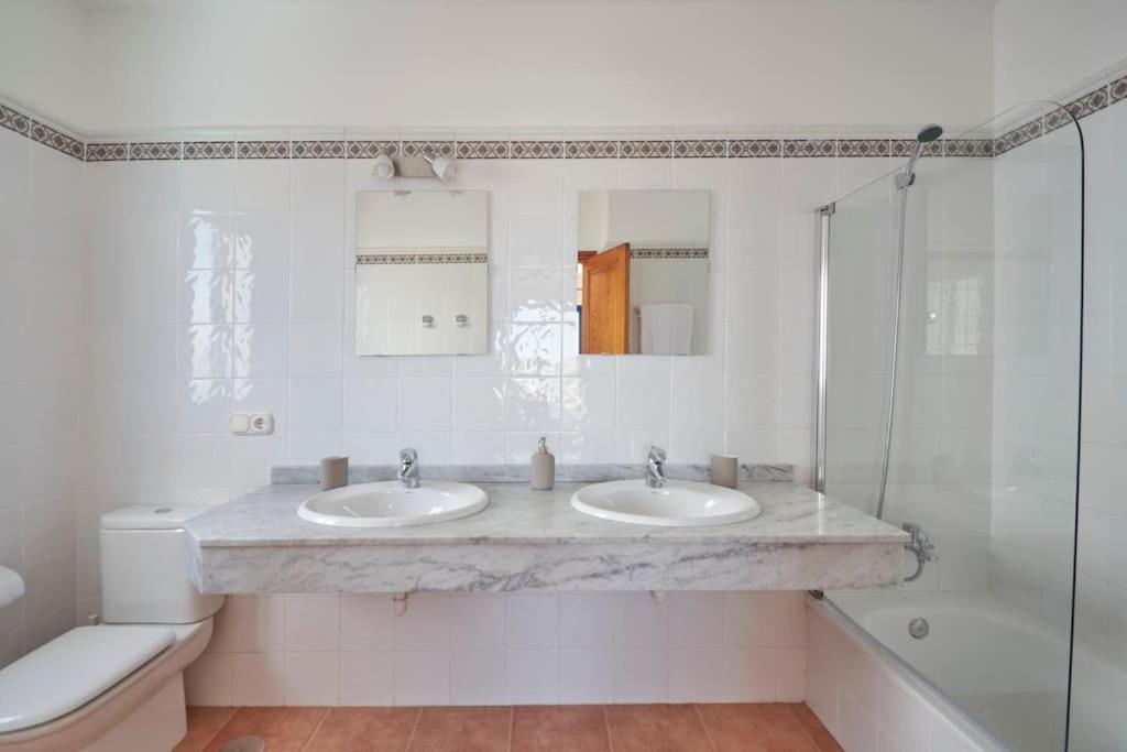 Maria Del Mar 2 Minutes To Supermarkets, 10 Minutes To Marina Rubicon, Pool, High Speed Wifi Playa Blanca (Lanzarote)