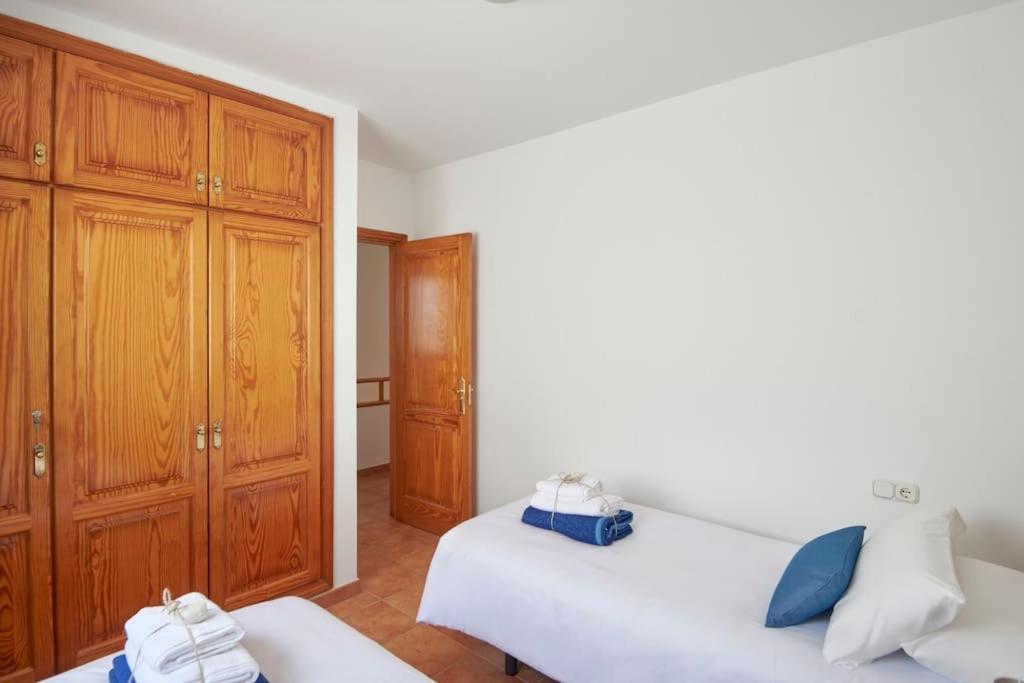 Maria Del Mar 2 Minutes To Supermarkets, 10 Minutes To Marina Rubicon, Pool, High Speed Wifi Сasa de vacaciones Playa Blanca (Lanzarote)
