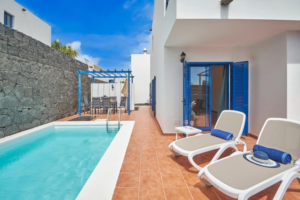 Сasa de vacaciones Maria Del Mar 2 Minutes To Supermarkets, 10 Minutes To Marina Rubicon, Pool, High Speed Wifi Playa Blanca (Lanzarote)