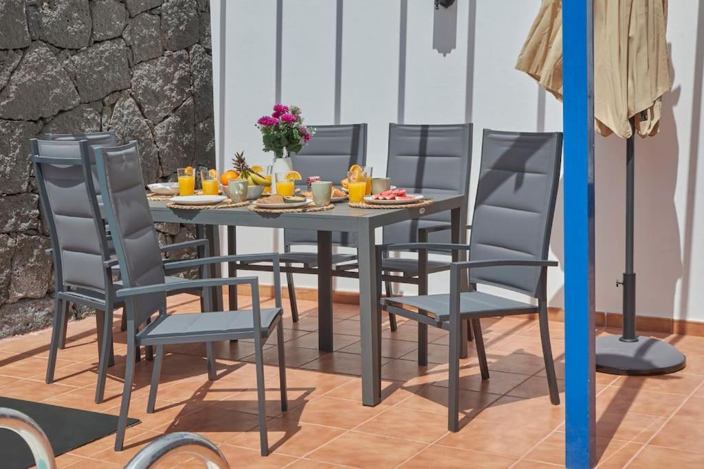 Сasa de vacaciones Maria Del Mar 2 Minutes To Supermarkets, 10 Minutes To Marina Rubicon, Pool, High Speed Wifi Playa Blanca (Lanzarote)
