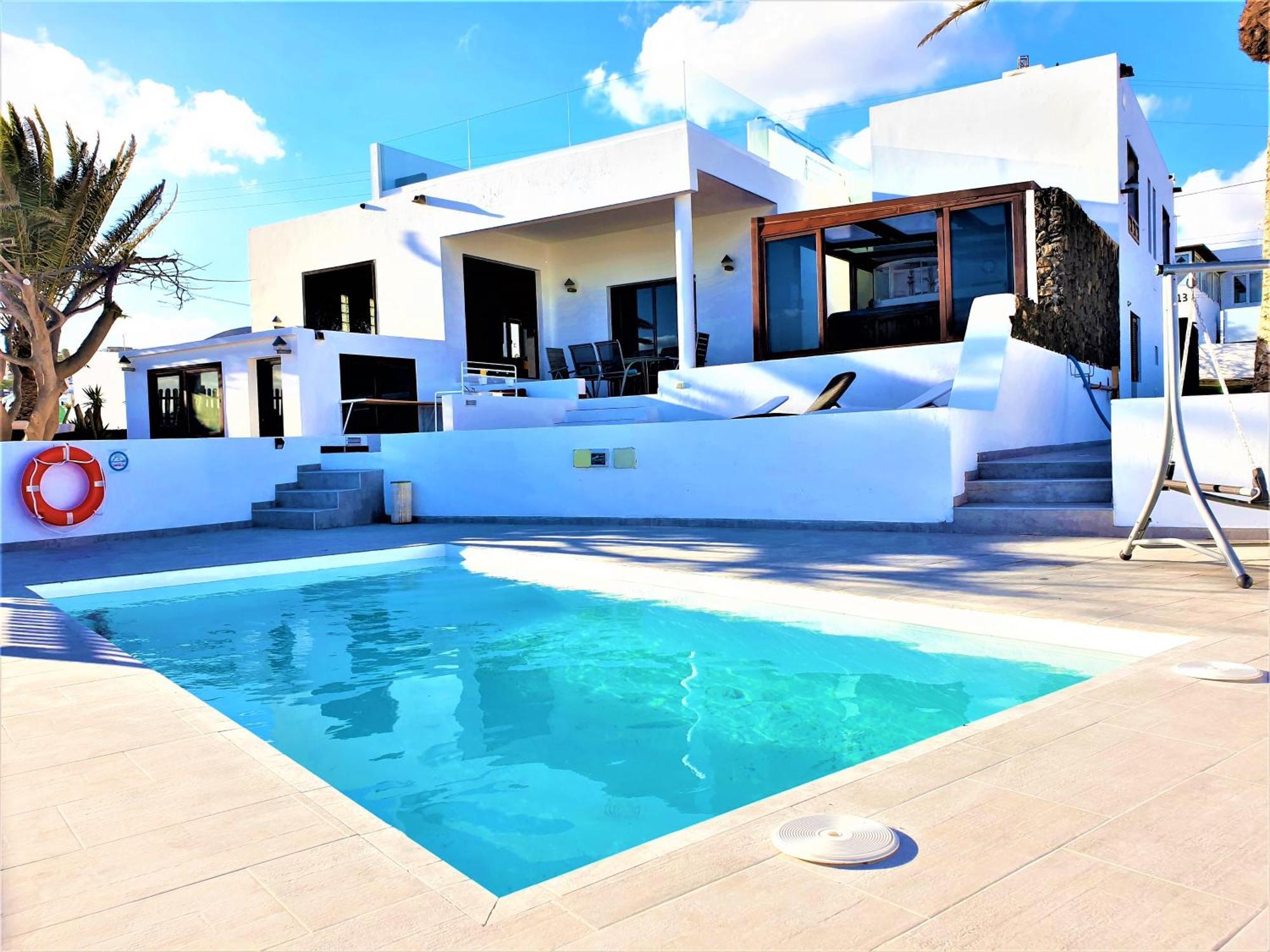 Villa Vista Mar I, Meerblick, 360 Qm, Heated Pool, Hot Tube, Roof Terrace, Gaming Room, Wifi