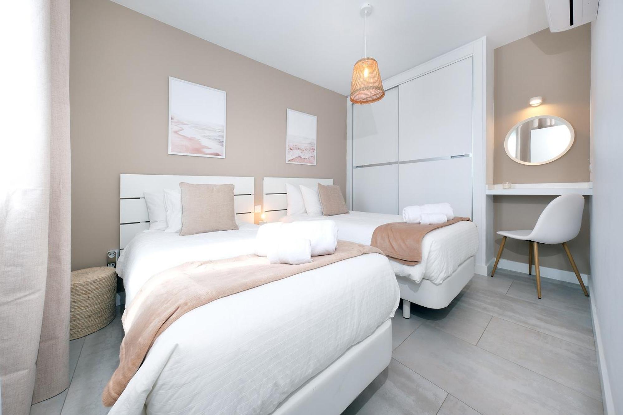 Marina Oasis-private Pool, Air-con, Sat Tv Playa Blanca (Lanzarote)