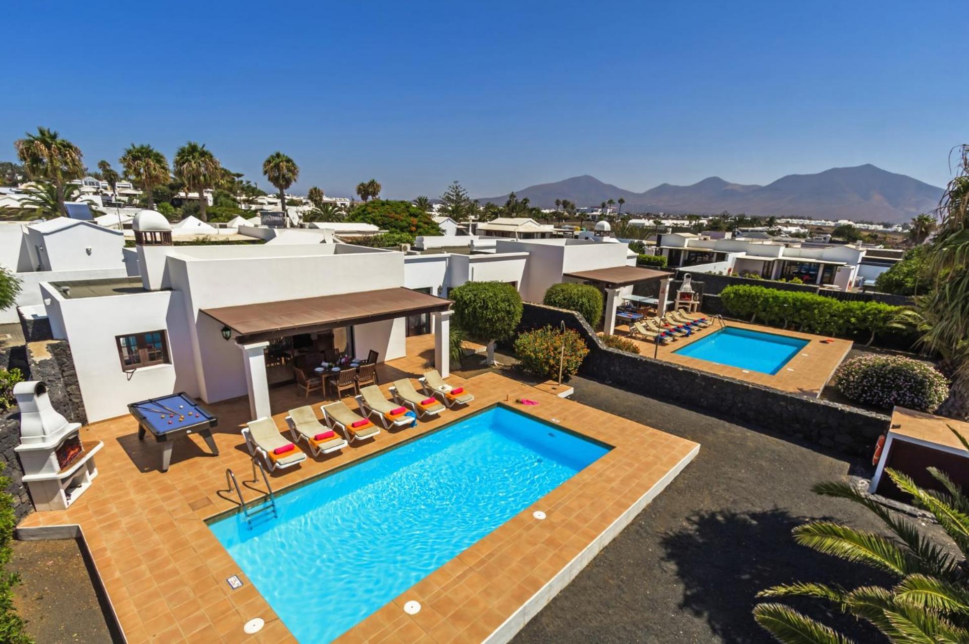 Villa Yaiza By